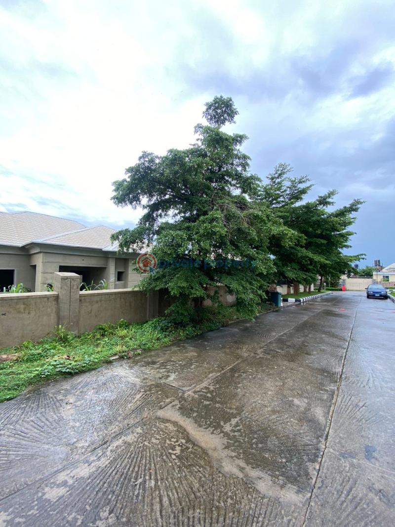 3 bedroom Detached Bungalow For Sale Airport Road Lugbe Lugbe Abuja Phase 4  - 0
