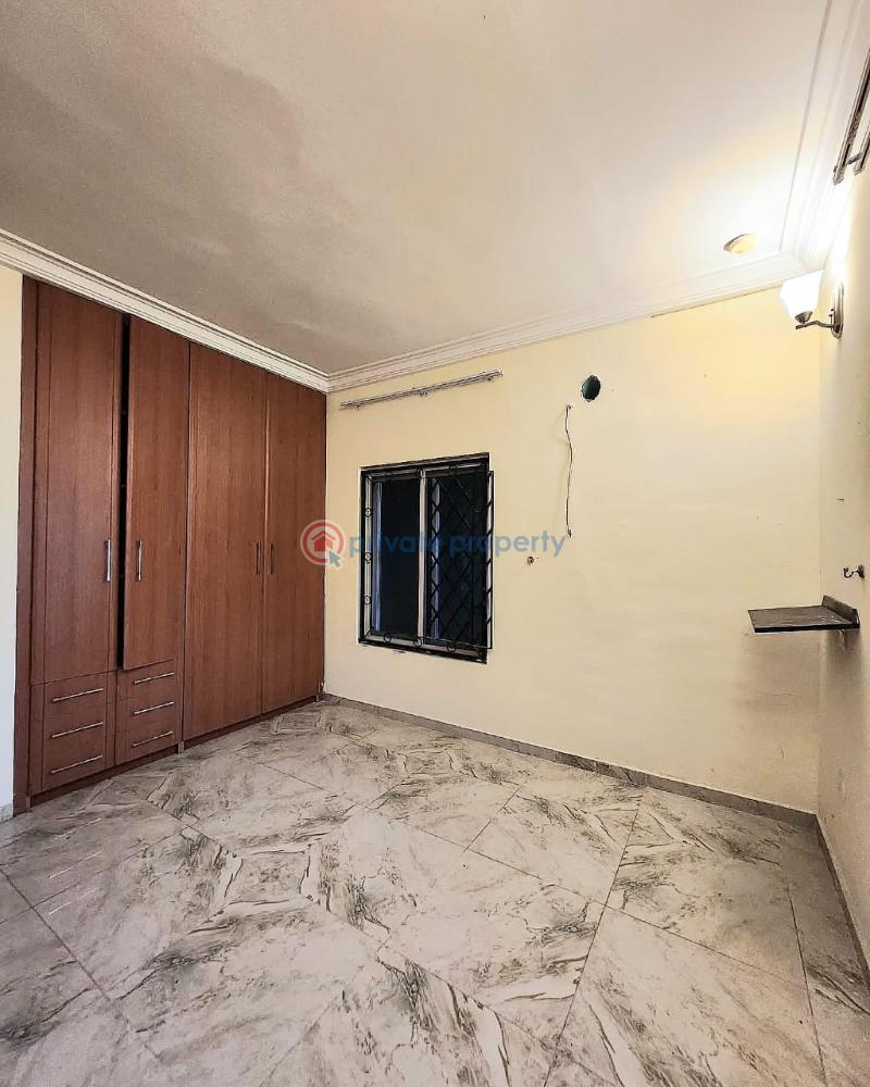 𝐋𝐎𝐕𝐄𝐋𝐘 𝟒-𝐁𝐄𝐃𝐑𝐎𝐎𝐌 𝐄𝐍𝐒𝐔𝐈𝐓𝐄 𝐒𝐄𝐑𝐕𝐈𝐂𝐄𝐃 𝐓𝐄𝐑𝐑𝐀𝐂𝐄 𝐃𝐔𝐏𝐋𝐄𝐗 - 14 4 bedroom Terraced Duplex For Rent Osapa London Lekki Lagos - 14
