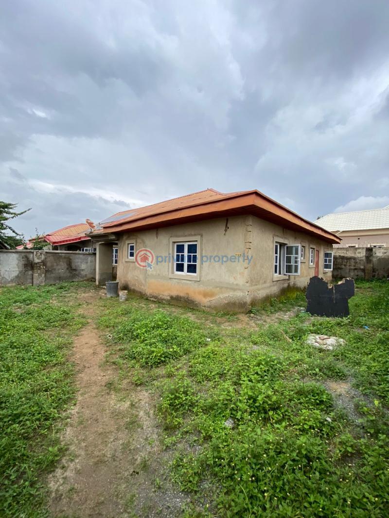 3 bedroom Detached Bungalow For Sale Lugbe District Lugbe Abuja Phase 4  - 0