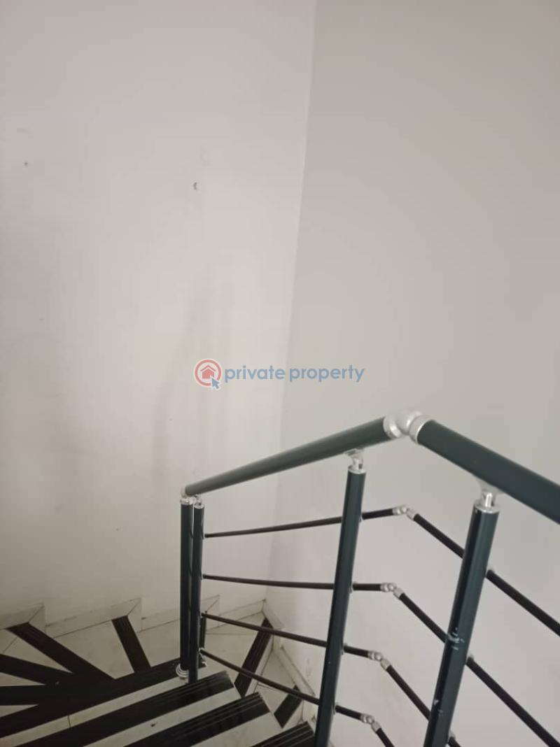 2 bedroom Block Of Flats For Rent Ologolo Lekki Lagos - 2