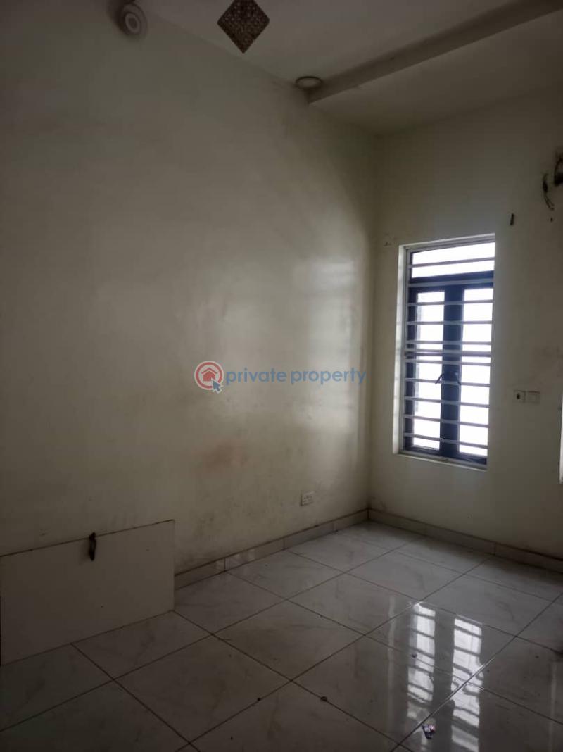 2 bedroom Block Of Flats For Rent Ologolo Lekki Lagos - 3