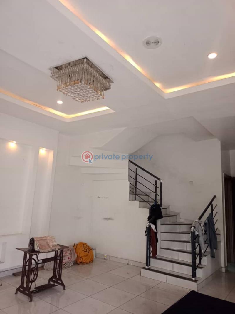 2 bedroom Block Of Flats For Rent Ologolo Lekki Lagos - 8