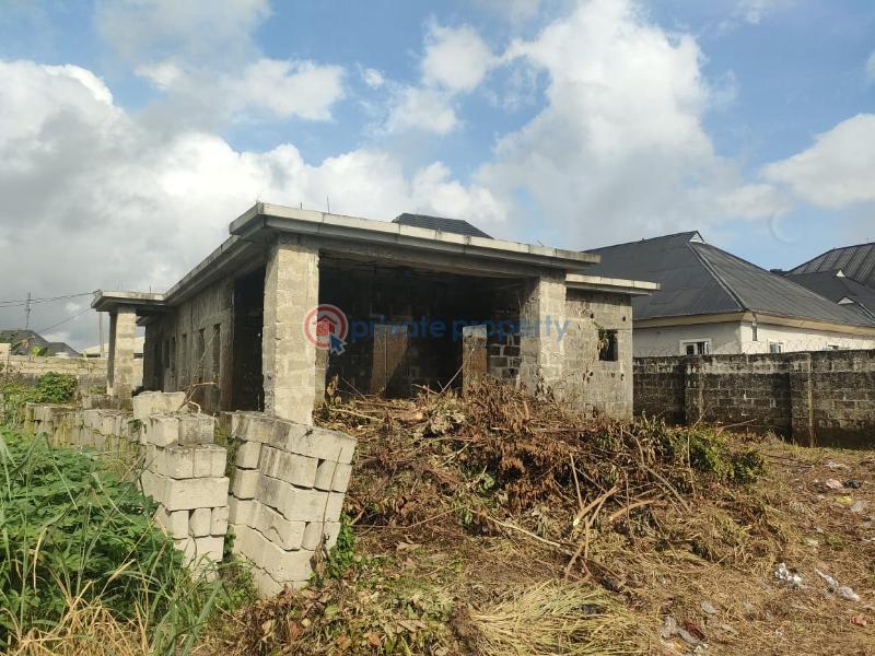 4 bedroom Bungalow For Sale Oviri Ogor Rd, Opposite Bris & Bina Hotel Ughelli South Delta - 2
