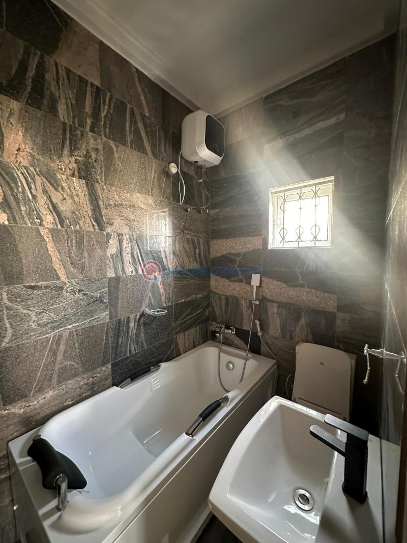 5 bedroom Duplex For Sale Lugbe District Lugbe Abuja Phase 4  - 3