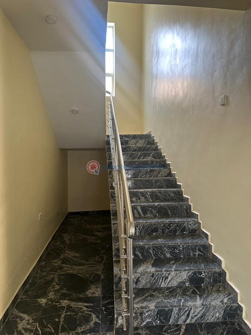 5 bedroom Duplex For Sale Lugbe District Lugbe Abuja Phase 4  - 4