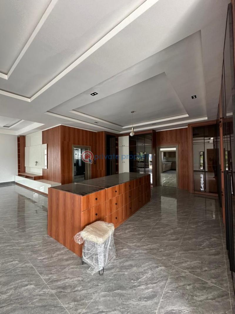 6 bedroom Detached Duplex For Sale Guzape District Guzape Abuja Phase 1  - 4