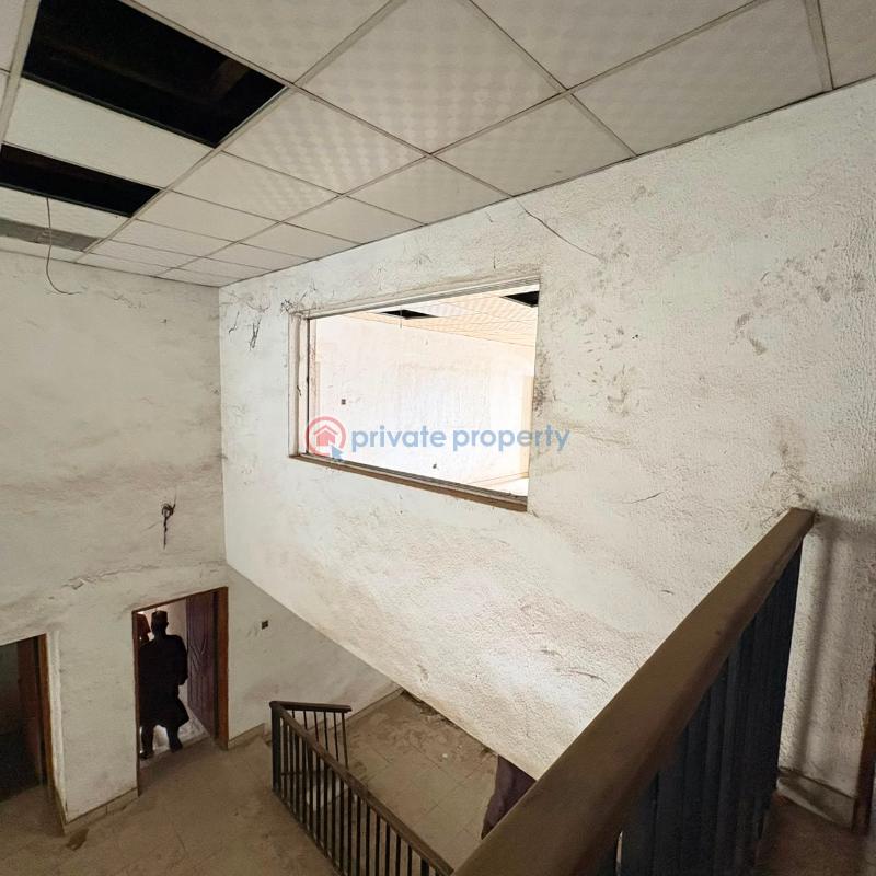 8 bedroom Detached Duplex For Rent Garki Abuja Phase 1  - 6