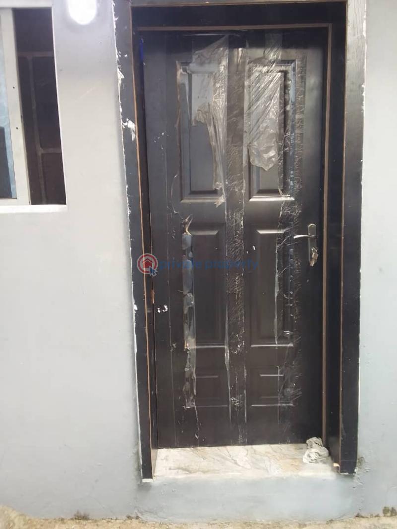 2 bedroom Mini Flat For Rent Estate Agungi Lekki Lagos - 3