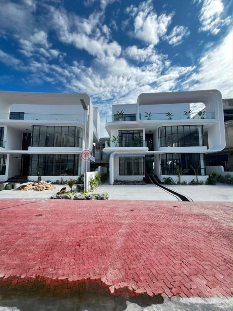 5 bedroom Detached Duplex For Sale Osapa London Osapa Lekki Lagos - 1