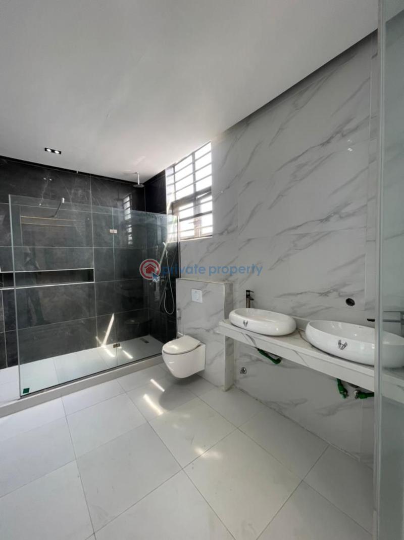 5 bedroom Detached Duplex For Sale Chevron Lekki Lekki Lagos - 3