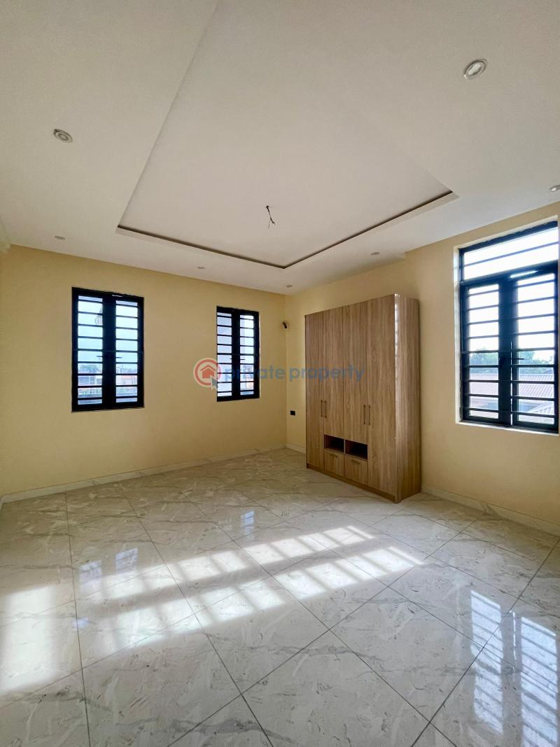 5 bedroom Semi detached Duplex For Sale Off Admiralty, Lekki Phase 1 – Lagos Lekki Phase 1 Lagos - 10