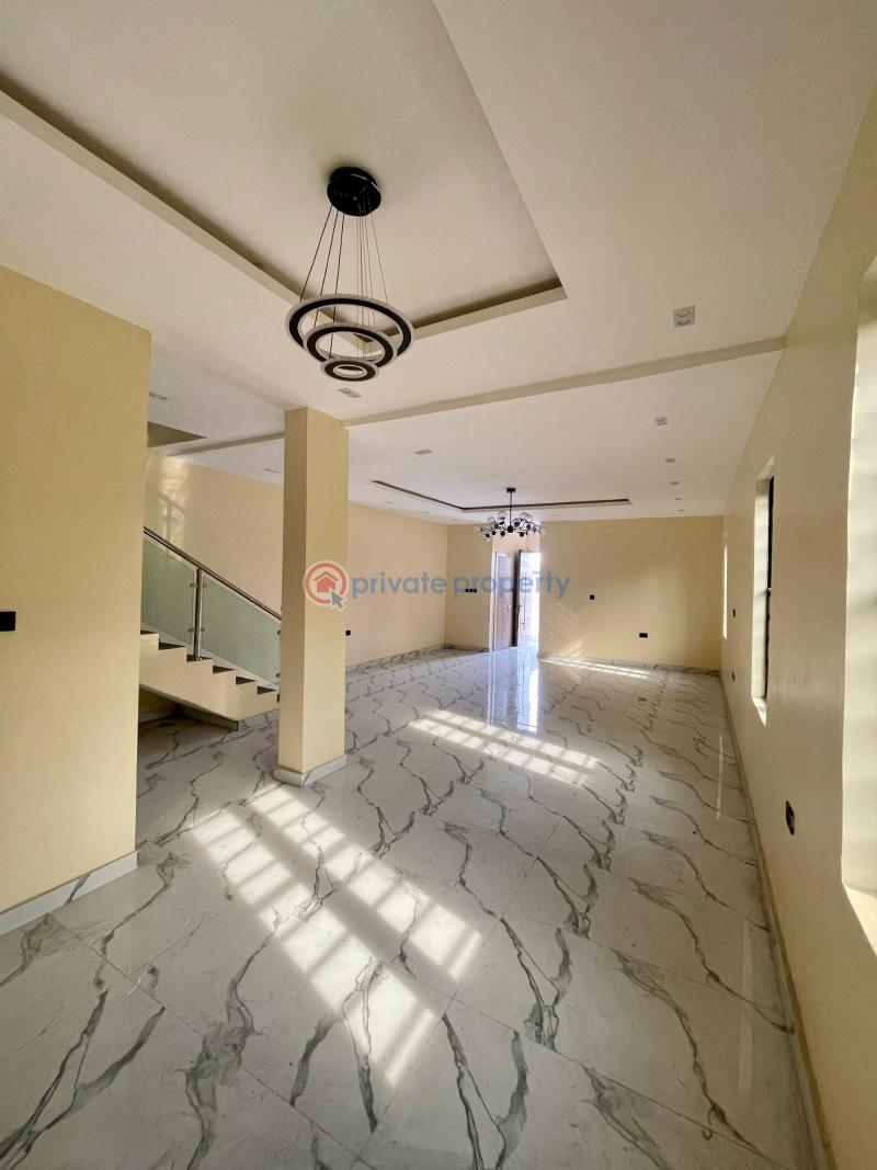 5 bedroom Semi detached Duplex For Sale Off Admiralty, Lekki Phase 1 – Lagos Lekki Phase 1 Lagos - 17