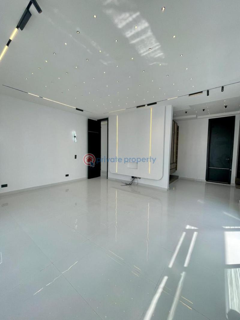 5 bedroom Detached Duplex For Sale Chevron Lekki Lekki Lagos - 12