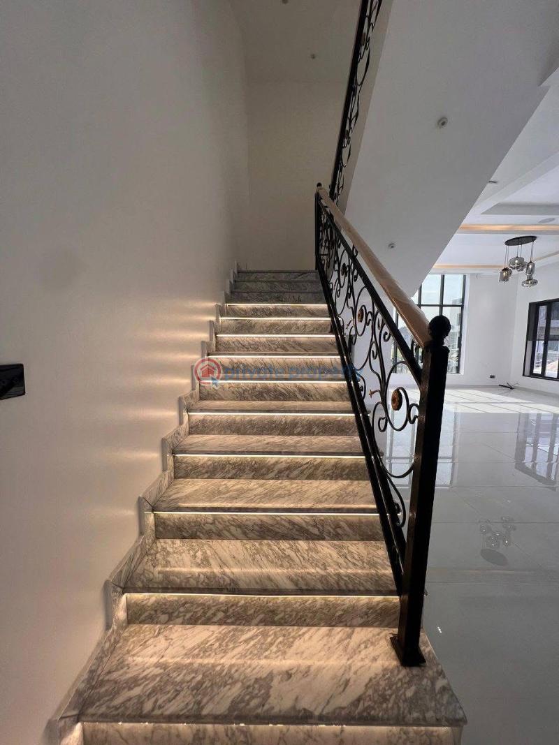 5 bedroom Detached Duplex For Sale Osapa Lekki Lekki Lagos - 3