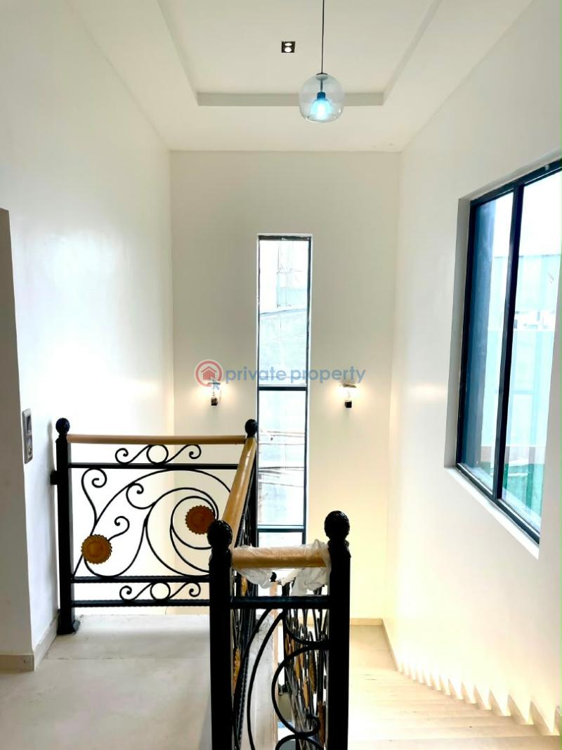 6 bedroom Detached Duplex For Sale Chevron Lekki Lekki Lagos - 2