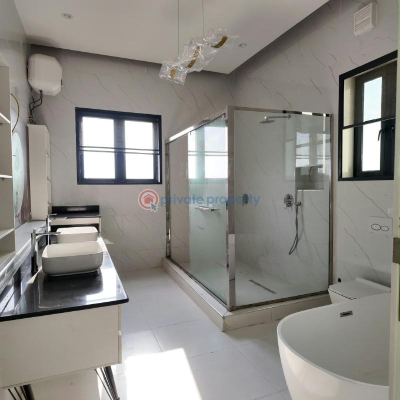 6 bedroom Detached Duplex For Sale Chevron Lekki Lekki Lagos - 3