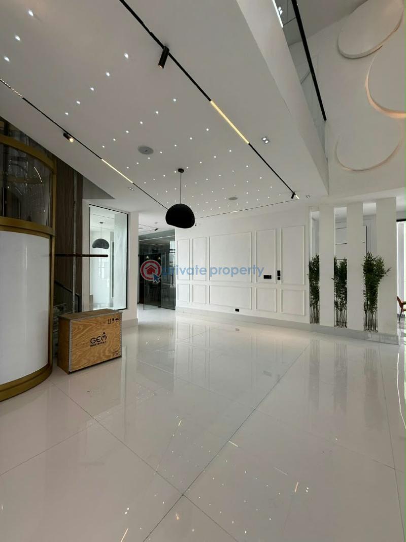 6 bedroom Detached Duplex For Sale Chevron Lekki Lekki Lagos - 1