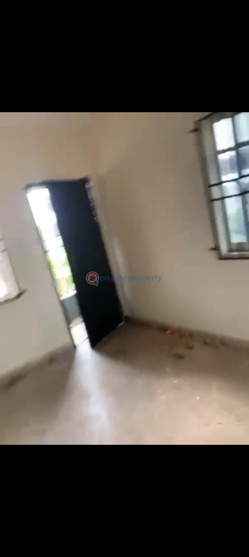 House For Rent At **trummed, Olusanya B/stop, Ring Road, Ibadan* Ibadan Oyo - 2