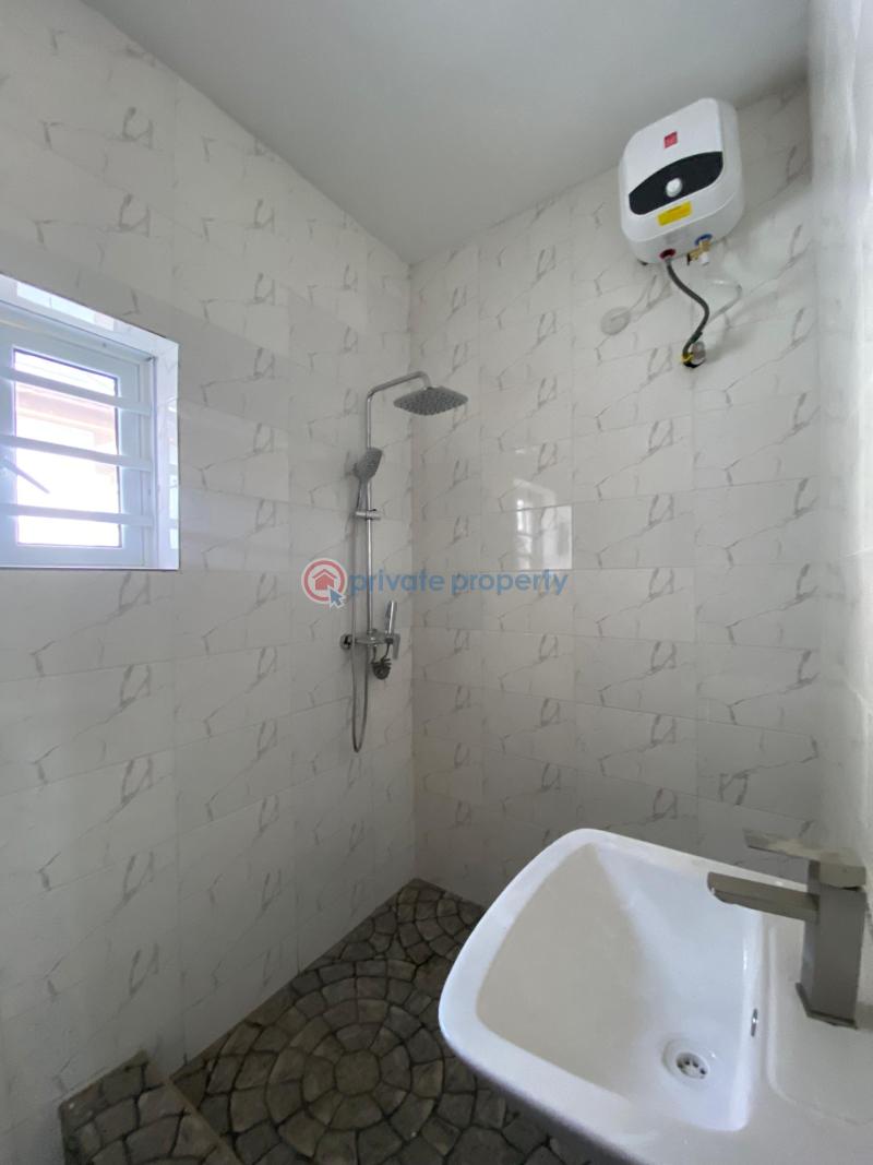 House For Rent Along Ikolaba Gra Ibadan Oyo - 2