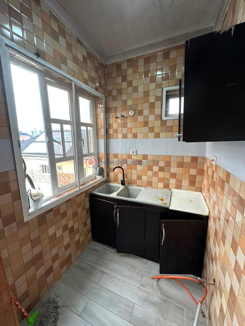 1 bedroom Mini Flat For Rent Ologolo Lekki Lagos - 4