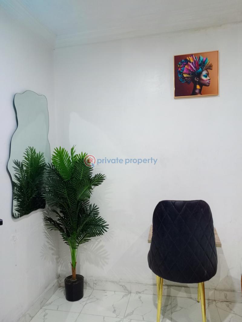 1 bedroom Studio Apartment Short let Lawanson, Surulere Yaba Lagos - 4