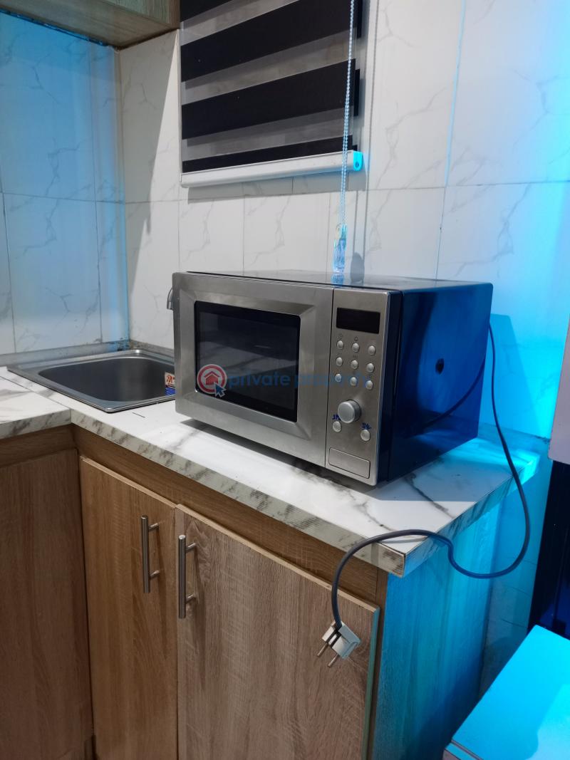 1 bedroom Studio Apartment Short let Lawanson, Surulere Yaba Lagos - 16