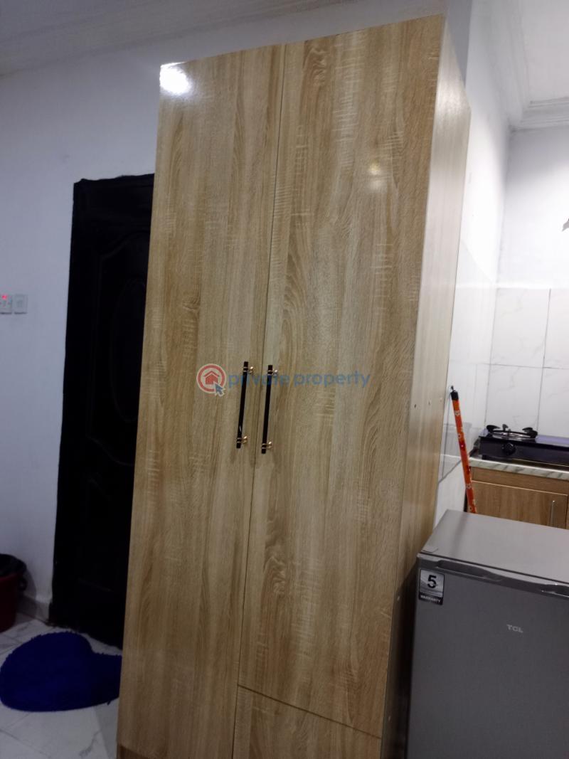 1 bedroom Studio Apartment Short let Lawanson, Surulere Yaba Lagos - 15