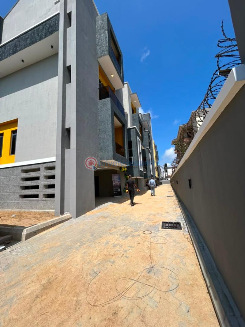 1 bedroom Flat & Apartment For Sale Chevron Drive Lekki Lagos - 1