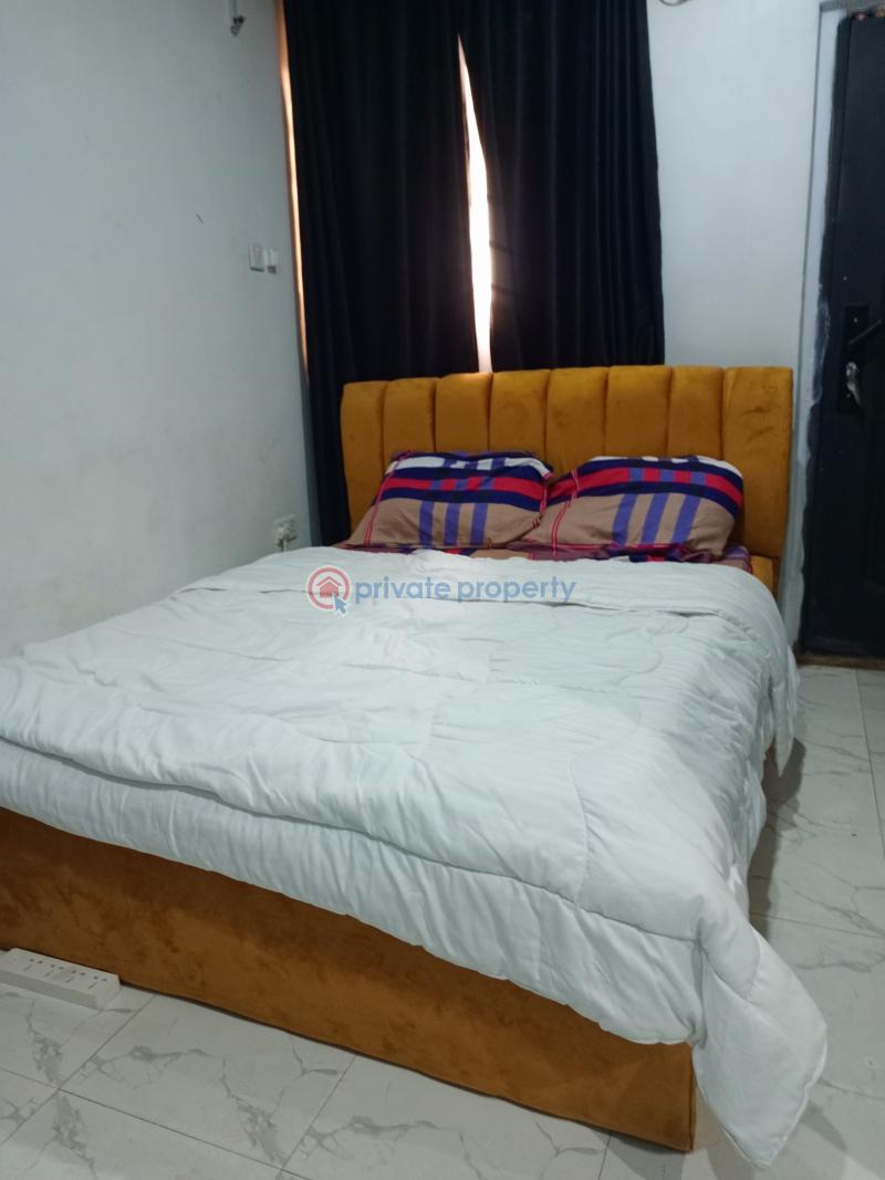 1 bedroom Studio Apartment Short let Lawanson, Surulere Yaba Lagos - 10