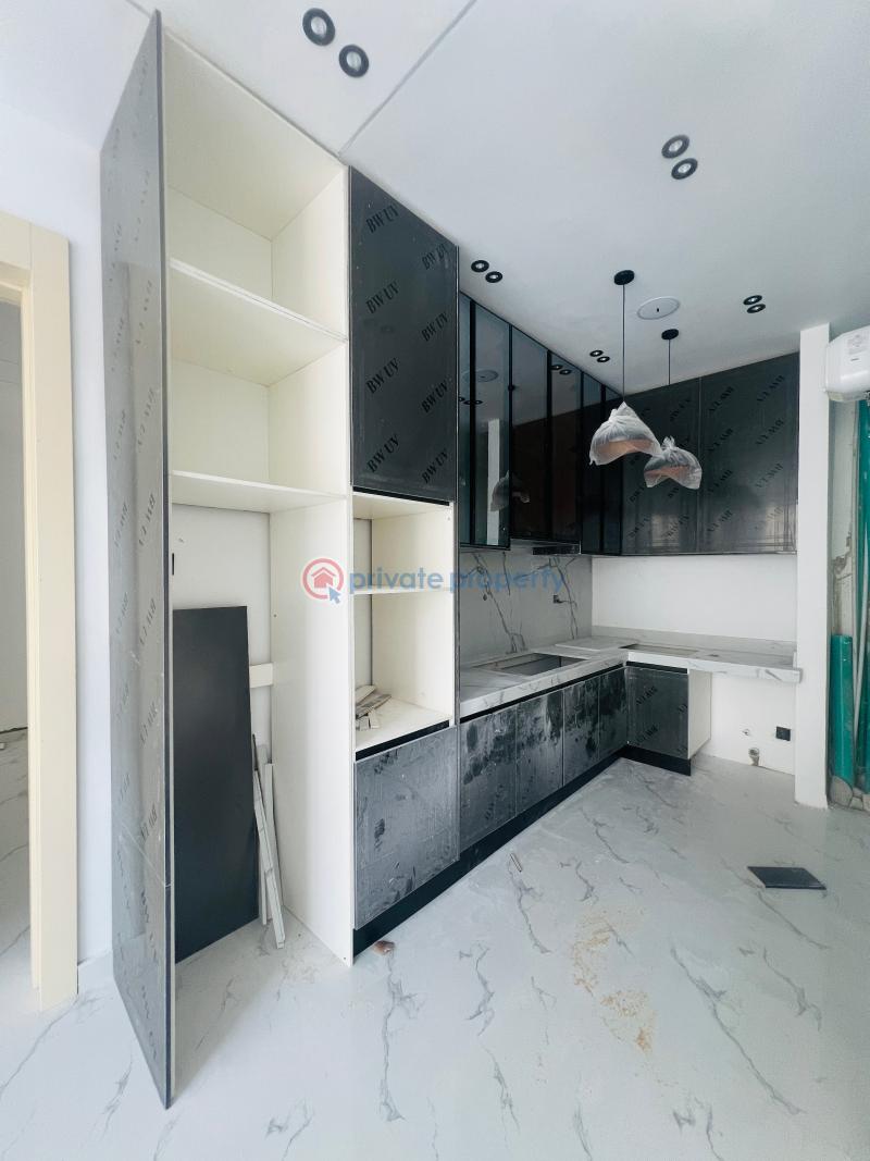 1 bedroom Flat & Apartment For Sale Behind Nike Art Gallery Lekki Phase 1 Lagos - 3
