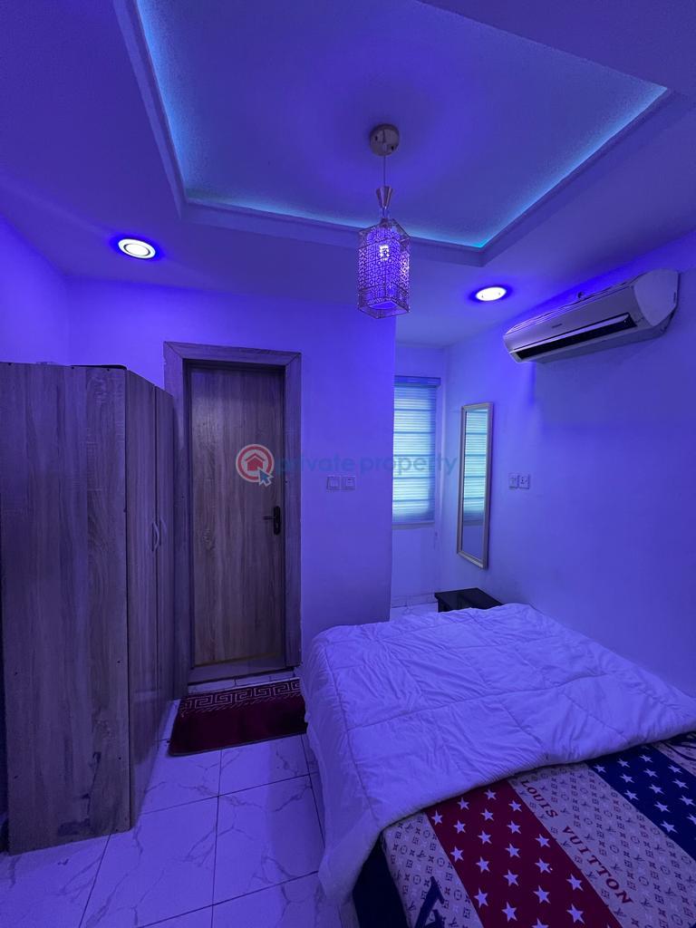 1 bedroom Mini Flat Short let Ogunlana Drive Ogunlana Surulere Lagos - 1