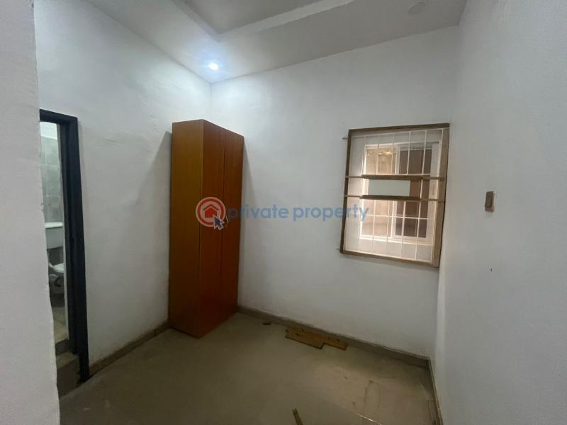 1 bedroom Mini Flat For Rent Olowora Magodo Kosofe/Ikosi Lagos - 6