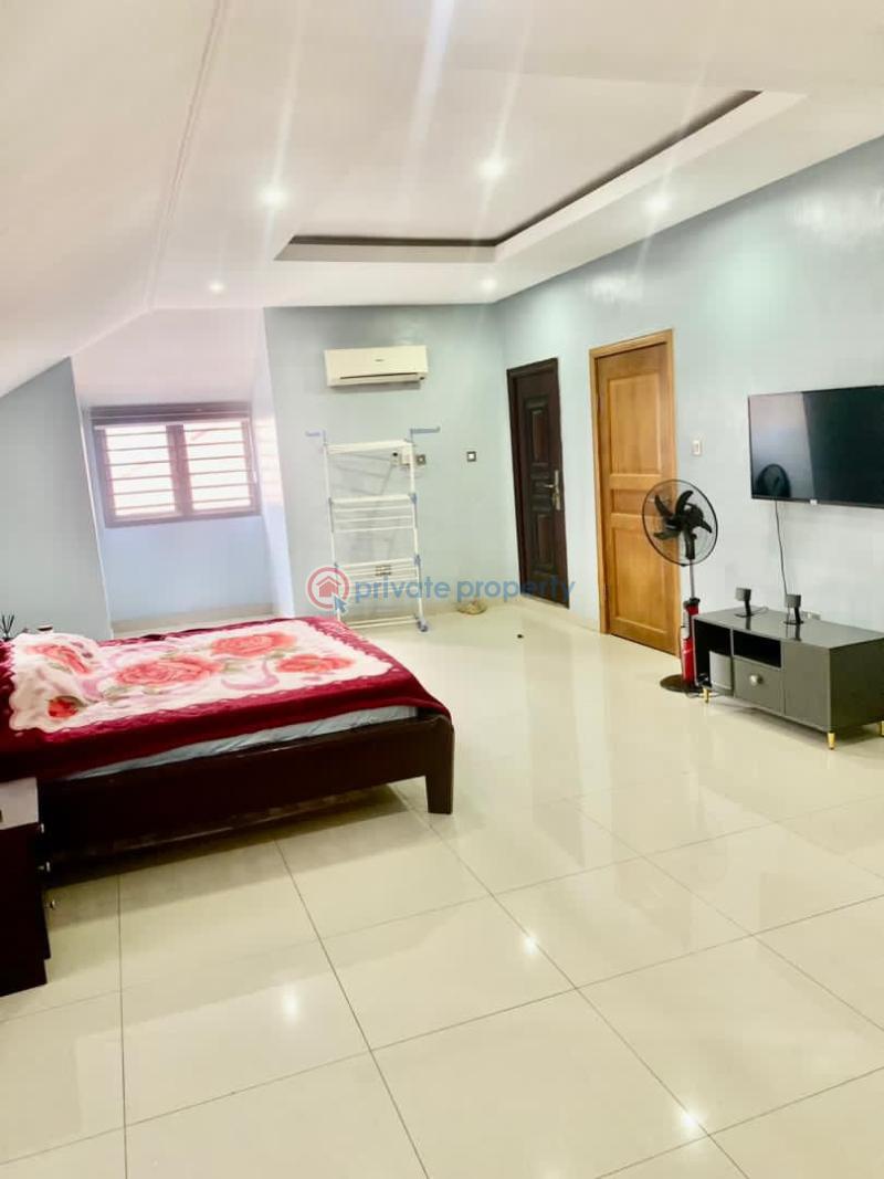3 bedroom Maisonette For Sale Mojisola Onikoyi Estate Lagos - 2