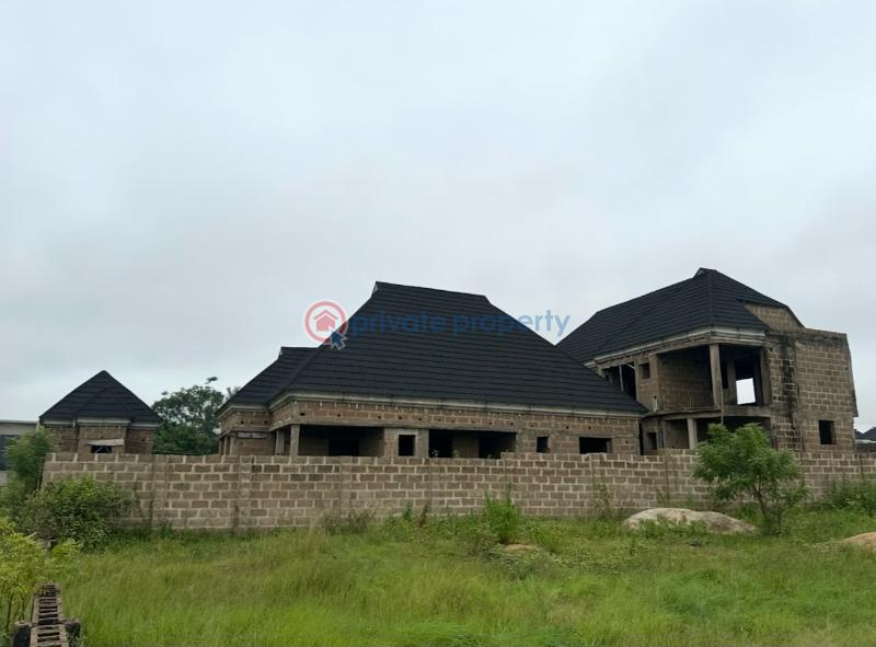 3 bedroom Block Of Flats For Sale Unique Estate Alakaloko Community Olomore. Oke Mosan Abeokuta Ogun - 3