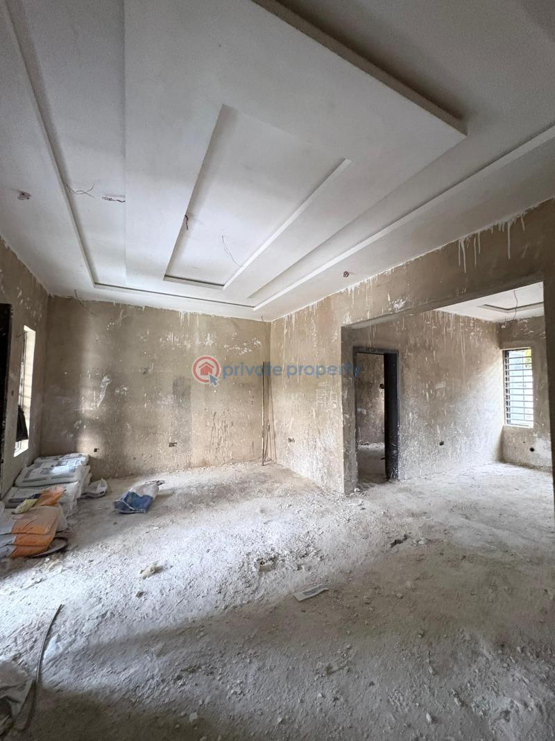 House For Sale Location: Chief Lateef Oyelade, Ringroad Gra, Ibadan Ibadan Oyo - 4
