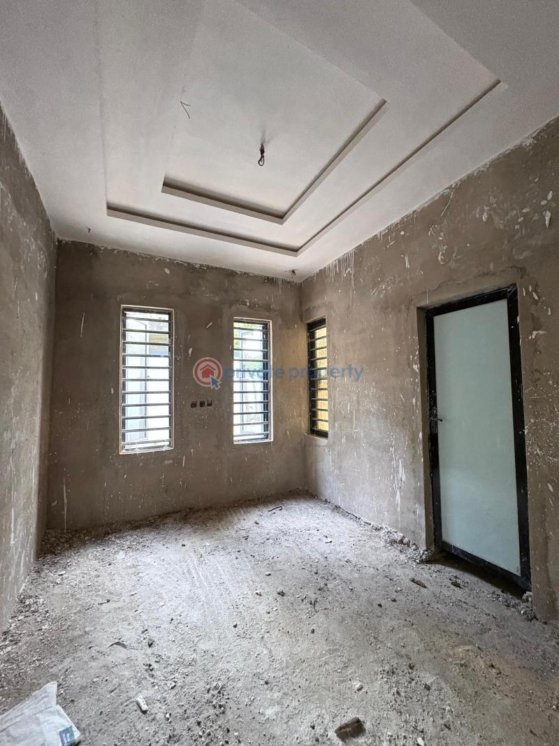 House For Sale Location: Chief Lateef Oyelade, Ringroad Gra, Ibadan Ibadan Oyo - 1