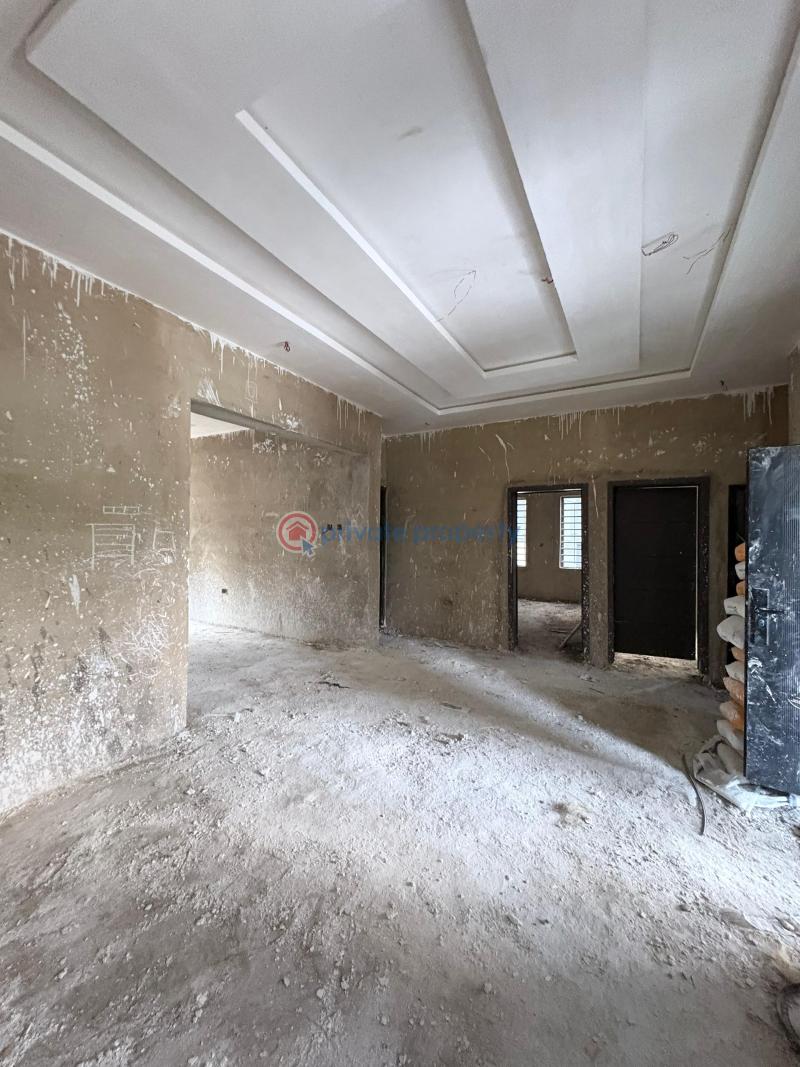 House For Sale Location: Chief Lateef Oyelade, Ringroad Gra, Ibadan Ibadan Oyo - 3