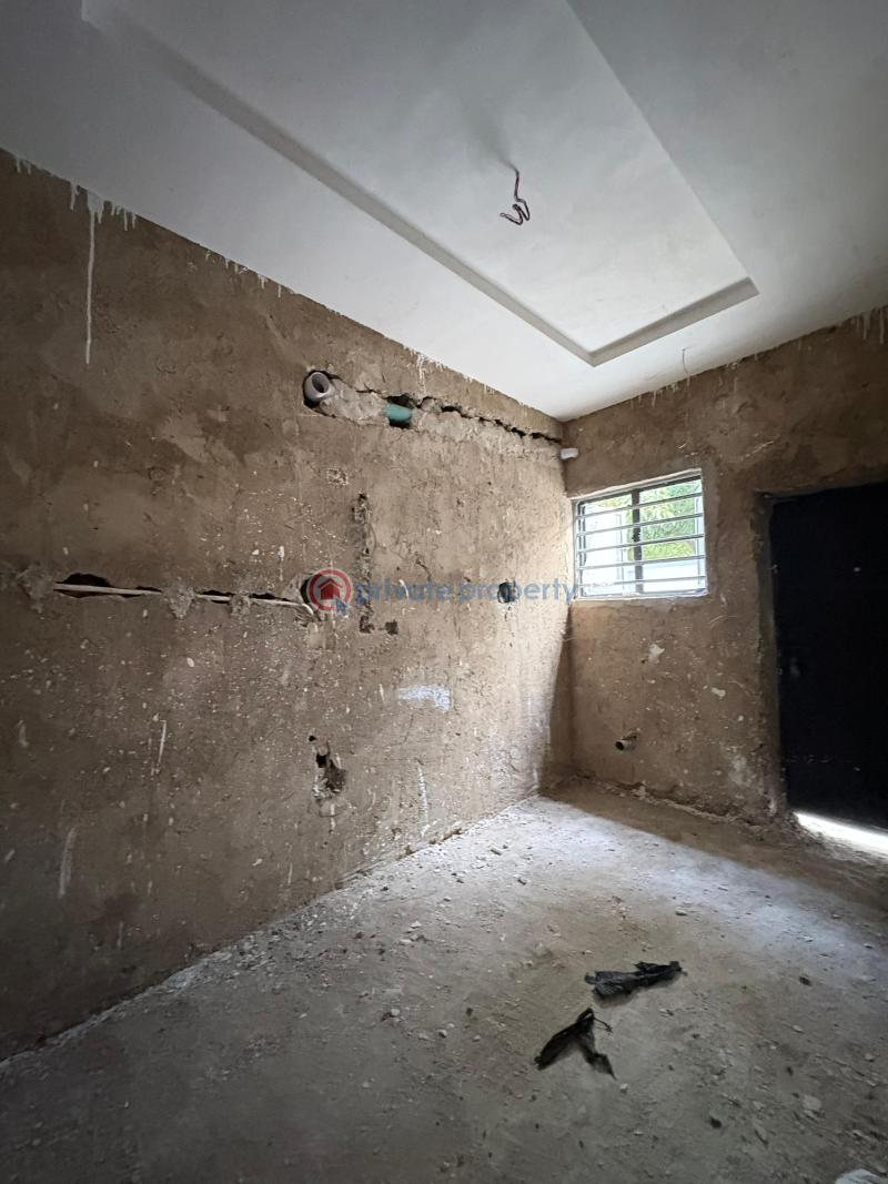 House For Sale Location: Chief Lateef Oyelade, Ringroad Gra, Ibadan Ibadan Oyo - 2