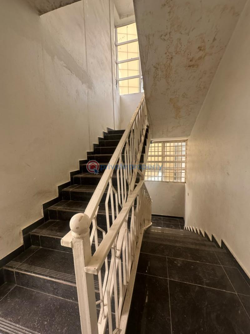 10 bedroom Detached Duplex For Sale Jabi Abuja Phase 2  - 2