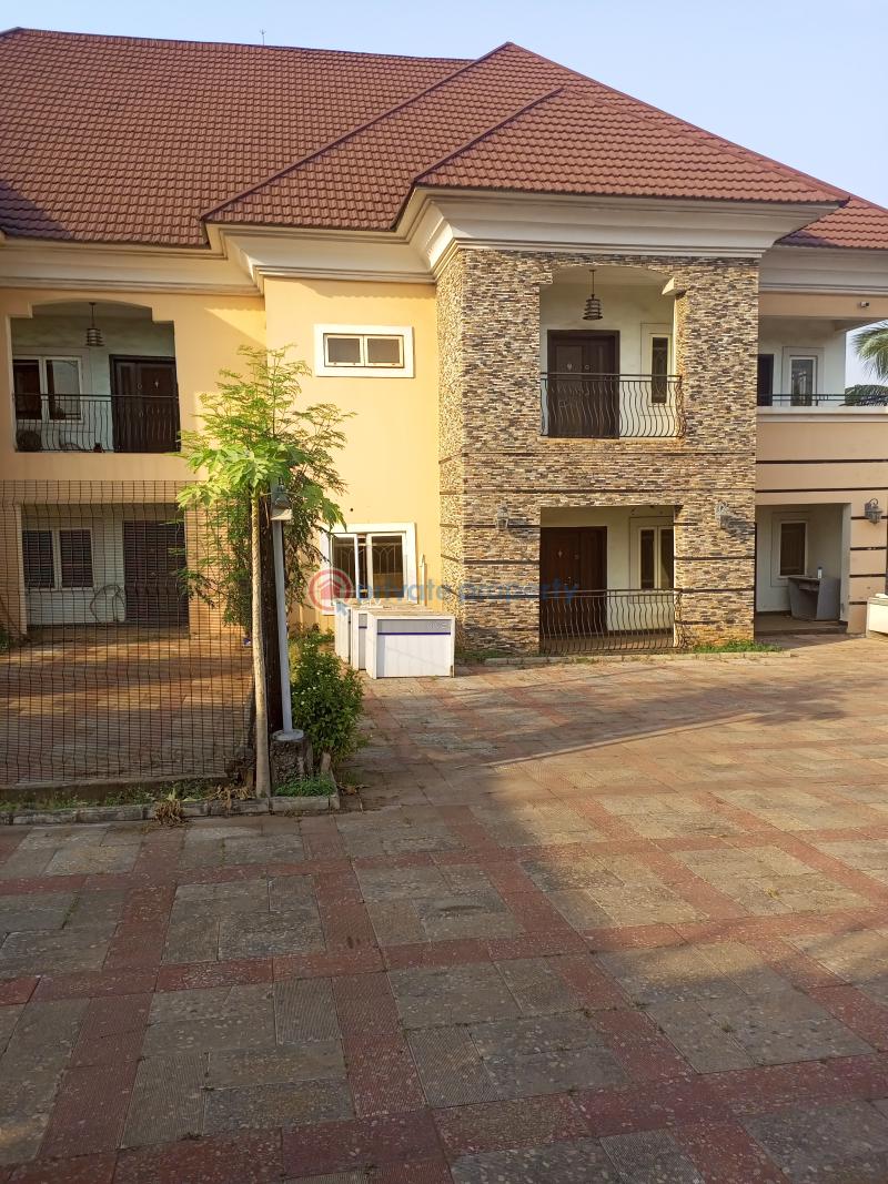For sale 10 bedroom Duplex Gra Enugu Suburb Enugu Area (PID 5PAEKD