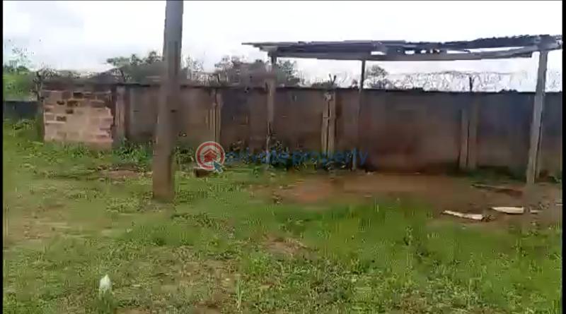 Mixed use Land For Sale Before Balm Of Gilead Worship Center , Benin City. Benin Edo - 3