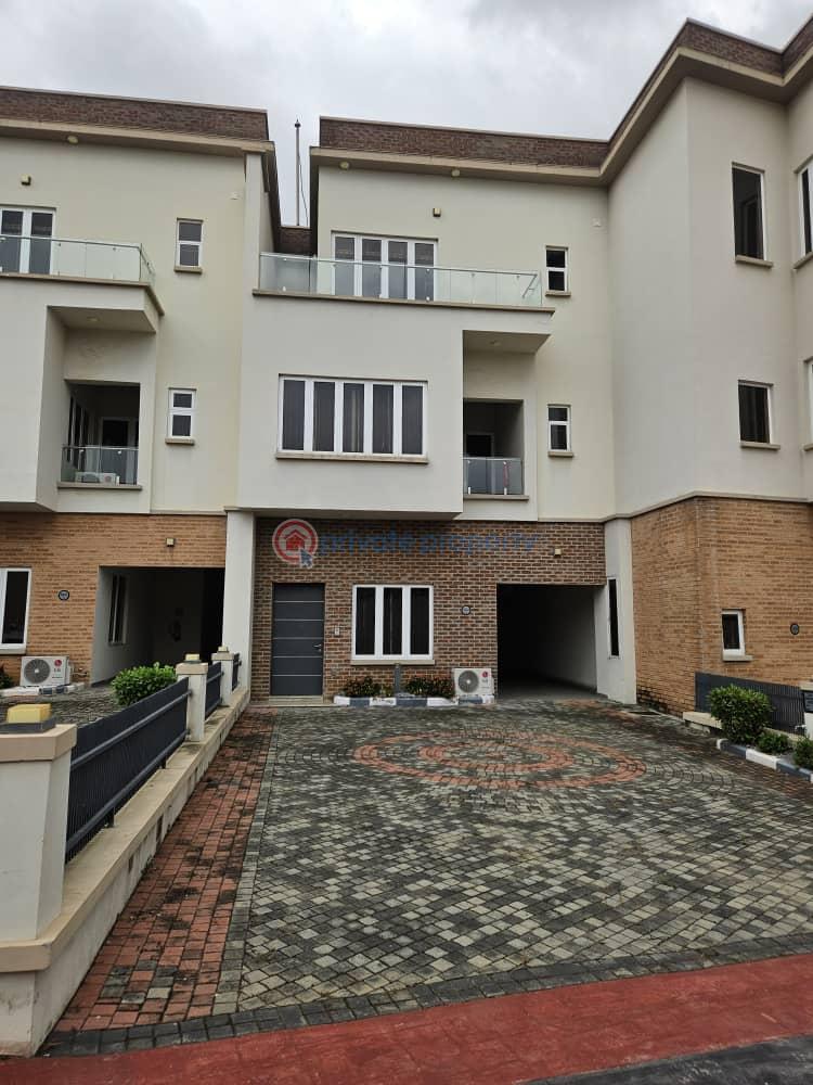 5 bedroom Terraced Duplex For Rent Magodo GRA Phase 2 Kosofe/Ikosi Lagos - 0