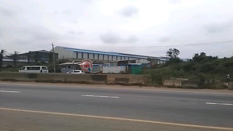 200 acres of industrial /commercial land along and directly facing the lagos-ibadan expressway, between sagamu interchange bridge and ogere, ogun state, nigeria - 6 Industrial Land For Sale Sagamu Interchange Bridge Area Sagamu Ogun - 6