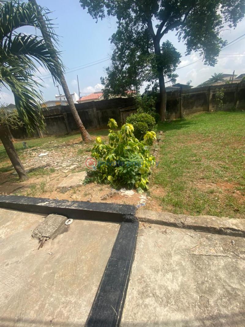 3 bedroom Block Of Flats For Rent Lsdpc Estate, Omole Est Ph 1. Omole Phase 1 Ojodu Lagos - 2