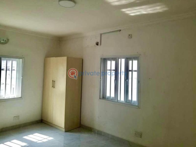 3 bedroom Block Of Flats For Rent Lsdpc Estate, Omole Est Ph 1. Omole Phase 1 Ojodu Lagos - 10
