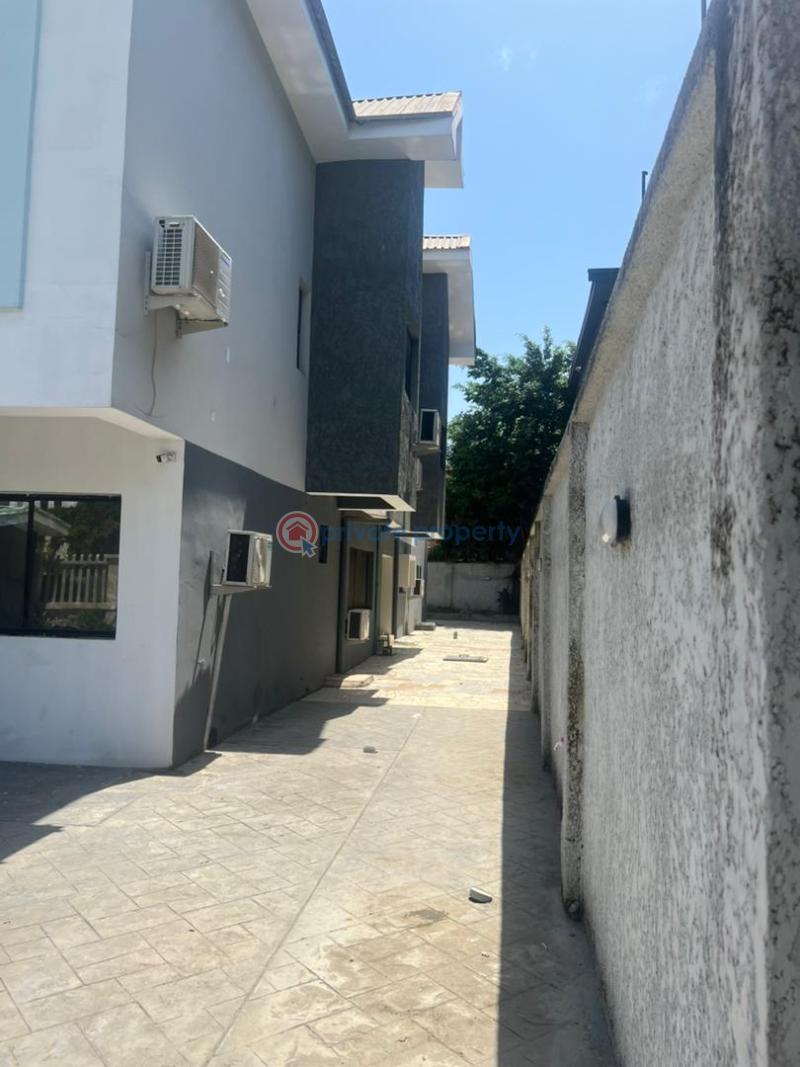 10 bedroom Duplex For Sale Off Ligali Ayorinde Ligali Ayorinde Victoria Island Lagos - 5