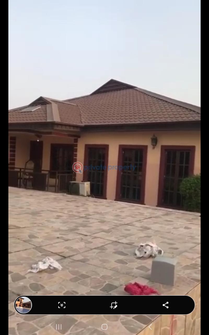 10 bedroom Detached Bungalow For Sale United Estate Sangotedo Ajah Lagos - 4