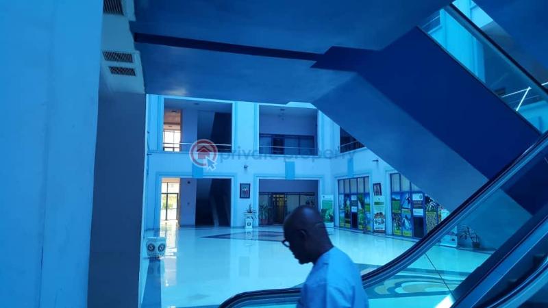 Mall/Complex/Plaza For Sale Church Gate Central Area Abuja Phase 1  - 4