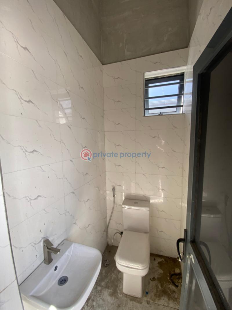 Mall/Complex/Plaza For Sale Orchid Road Lekki Expressway Lagos - 4