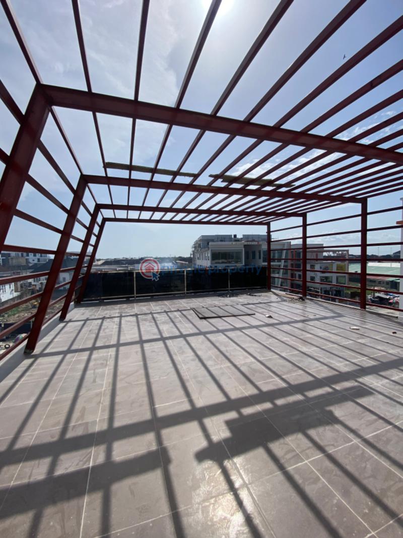 Mall/Complex/Plaza For Sale Orchid Road Lekki Expressway Lagos - 1
